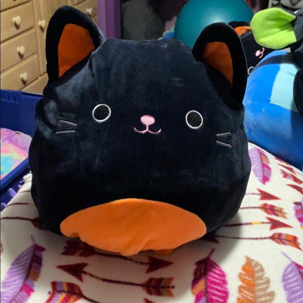 FLIPABLE HALLOWEEN SQUISHMALLOW